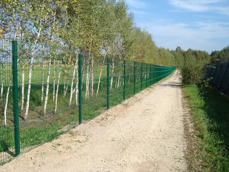 Сетчатый забор DoorHan в Якутске с установкой